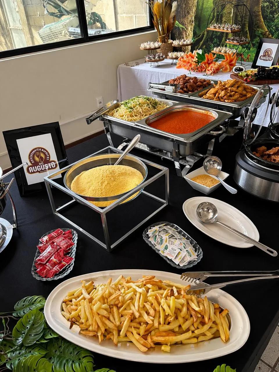 Pratos preparados pelo Restaurante e Buffet do Augusto